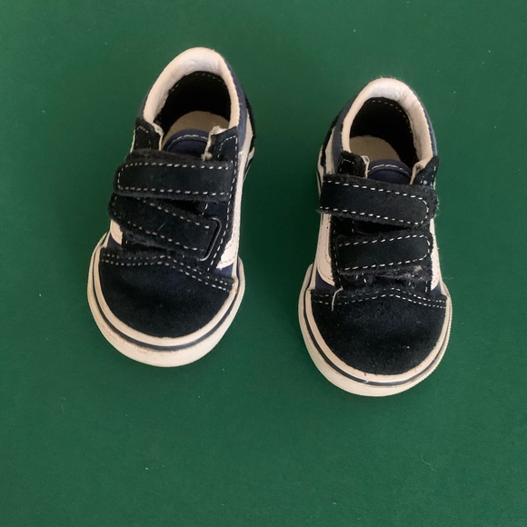 Vans - Picture 2 of 3